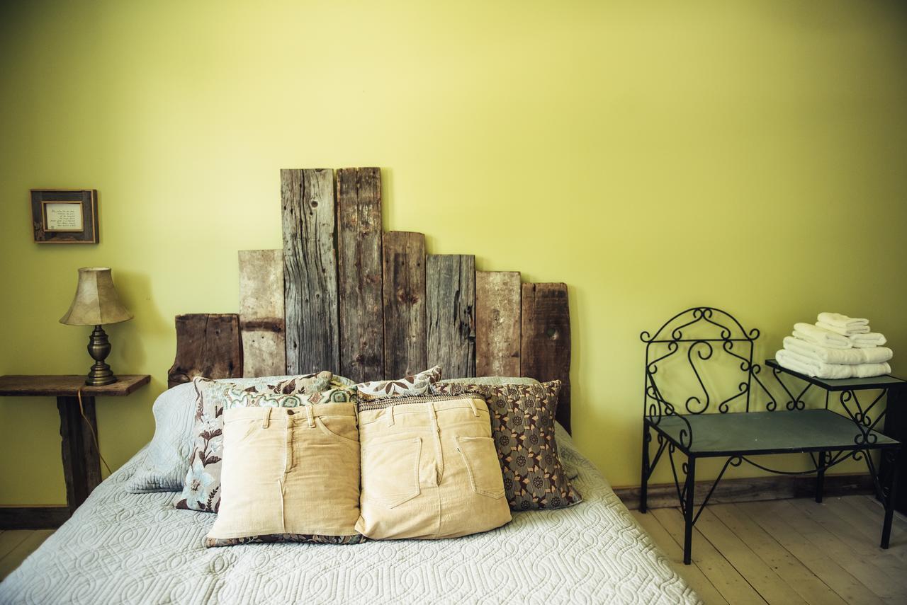 Auberge Et Salle De Spectacle La Fascine Isle-aux-Coudres Kültér fotó
